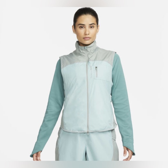 Nike Jackets & Blazers - NWT Nike Women’s Repel Trail Running Vest in Mica Mint Green